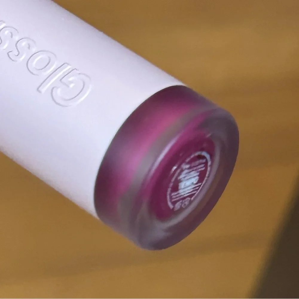 Glossier G Suit Soft Touch Lip Crème in Shade Tempo